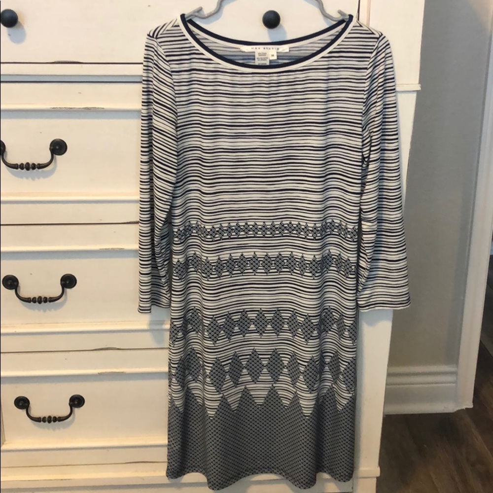 Max Studio Medium Dress, 3/4 length sleeves